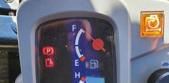 What do the Kubota Svl75 2 Warning Lights Mean