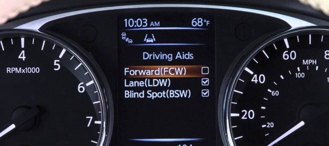 Why the Nissan Forward Emergency Braking Warning Light Comes On