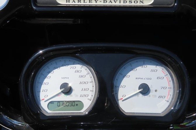 Understanding the 2016 Harley Davidson Road Glide Warning Lights